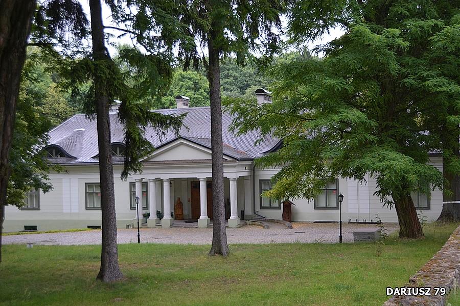 Dwór w Bolesławiu