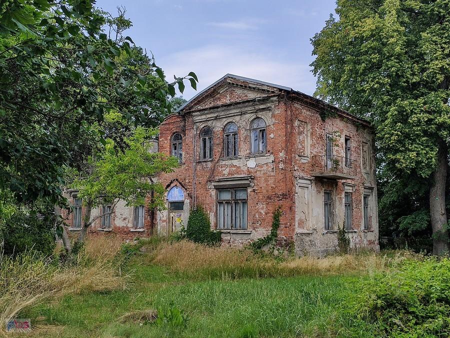 Rządcówka jest w rękach prywatnych i powoli niszczeje