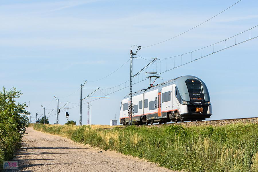 Szlak: Cykarzew - Rząsawa, linia D29-146. EN96-002 jako poc. Regio 44262/3 relacji: Chorzew-Siemkowice - Częstochowa mija Mykanów.