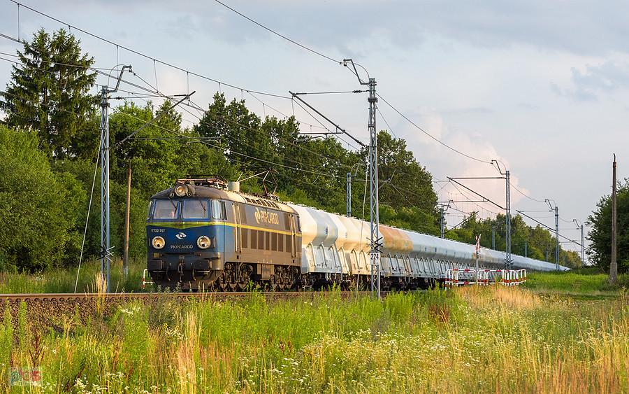 Szlak: Częstochowa - podg. Wyczerpy, linia D29-1. ET22-767 mija dzielnicę Wyczerpy-Aniołów, by za chwilę zjechać na linię D29-146 w kierunku Chorzewa-Siemkowic.