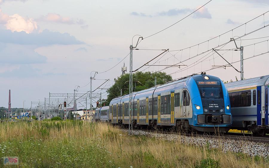 Szlak: Częstochowa Stradom - Częstochowa Gnaszyn, linia D29-61. 22WEd-009 jako poc. KS 94515 relacji: Częstochowa - Lubliniec opuścił Częstochowę Stradom.