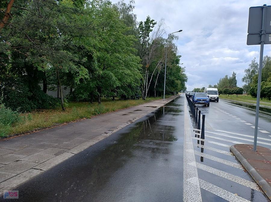 A tu jednak coś poprawili, bo nie tworzy się ogromna kałuża