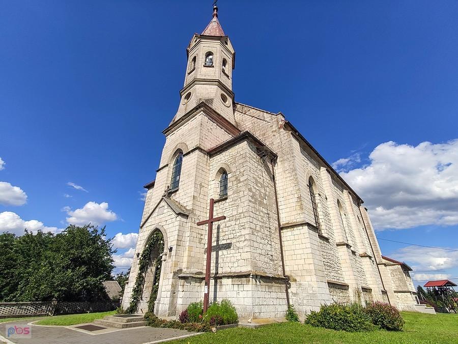 Kościół w Ostrowcach