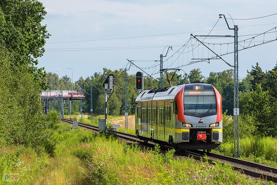 L-4268-010 jako poc. L-41204 Ł relacji: Częstochowa - Łódź Fabryczna minął semafor stacji Rząsawa i wyjechał na szlak do Cykarzewa, linia D29-146.