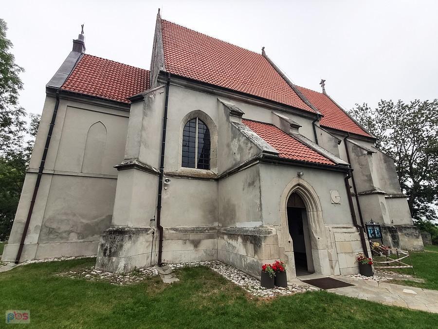 Kościół w Chotlu Czerwonym
