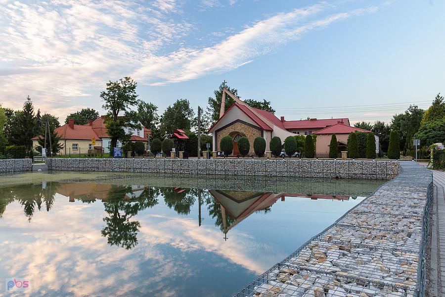 Kościół Najświętszej Marii Panny Różańcowej - Kościelec