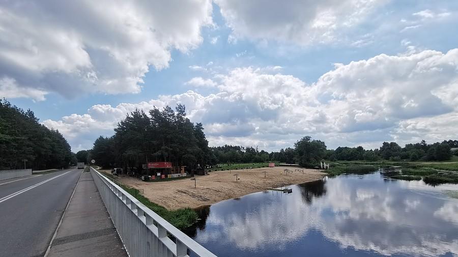 Bar Wiosełko na plaży w Borkowie