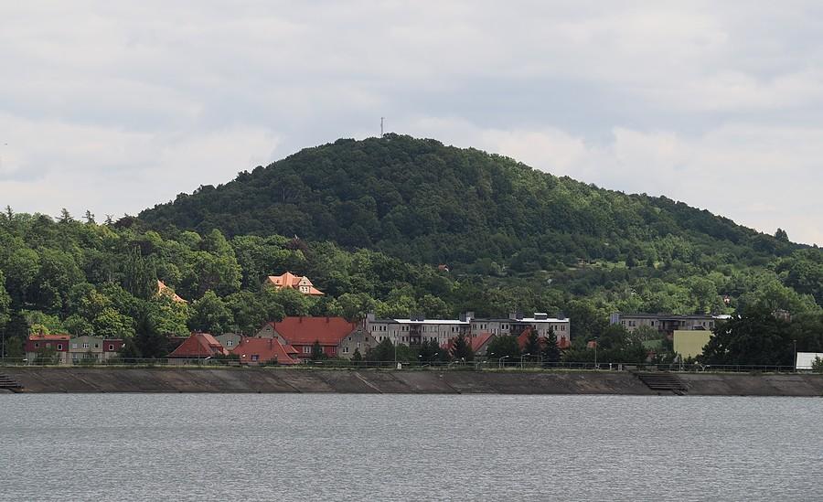Góra Parkowa (455 m.n.p.m), choć dla mnie zawsze Holimberek, górująca nad Bielawą