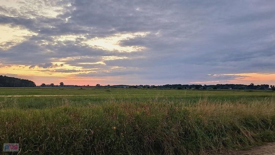 Zachód słońca nad doliną Neru