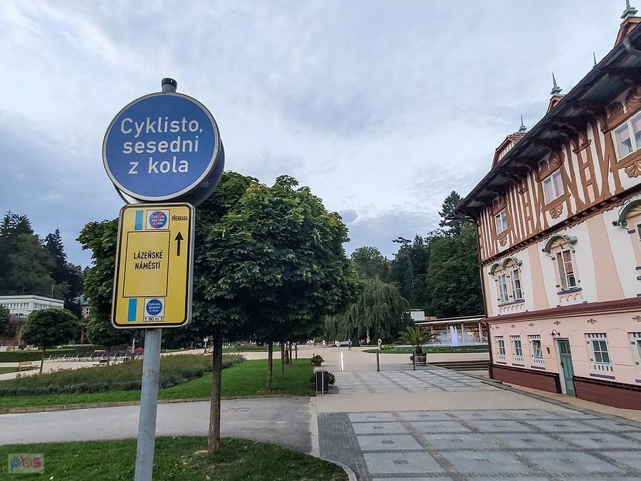 Dalej z kopytka