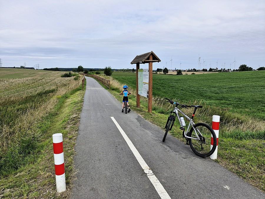 Pokolejowa trasa rowerowa Tetyń - Kozielice