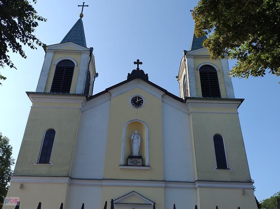 Kontrola czasu w Borzęcinie. Dziś zegar zupełnie rozregulowany