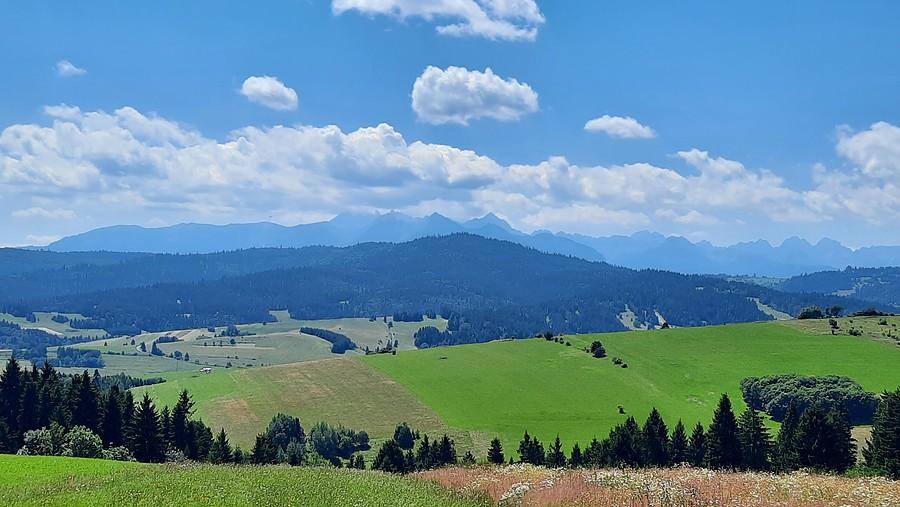 Tatry z okolic Dursztyna.