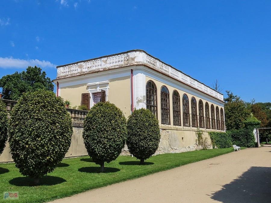 Oranżeria zamkowa w Miloticach
