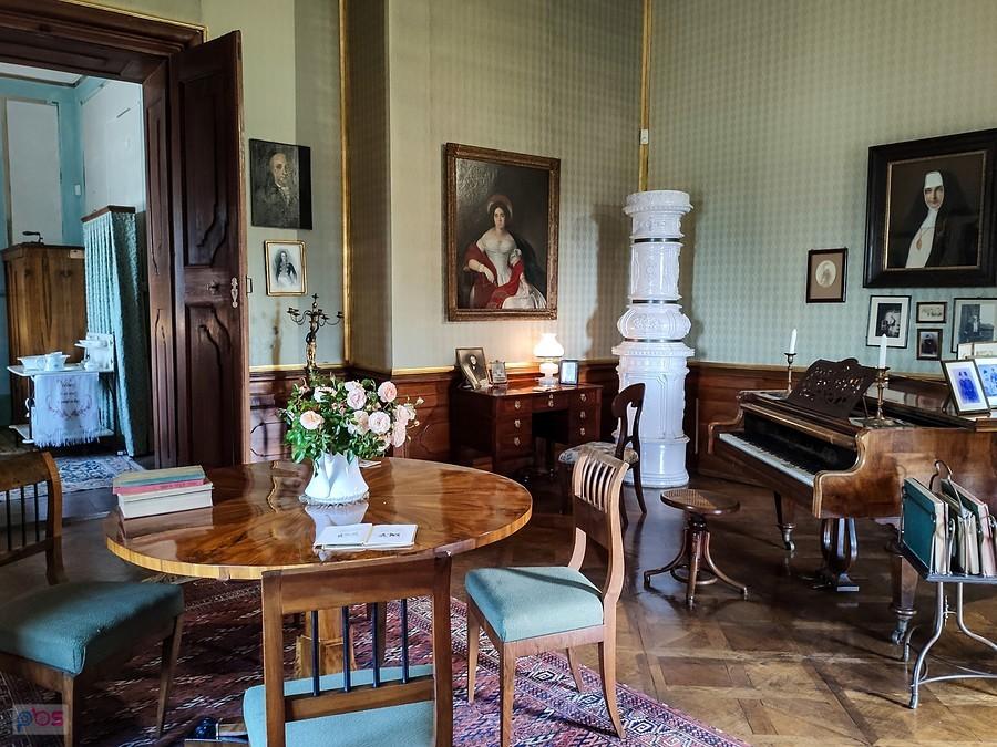 Milotice - pokój z wystrojem art deco
