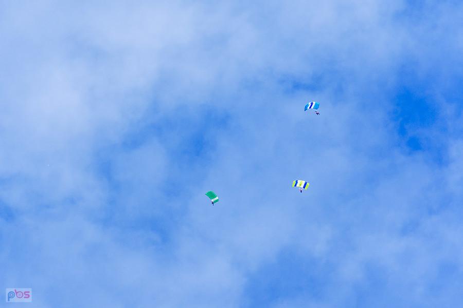 Spadochroniarze z grupy Sky Magic - AirShow Rudniki 2025.