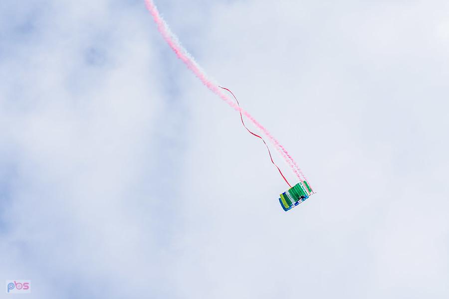 Spadochroniarze z grupy Sky Magic - AirShow Rudniki 2025.
