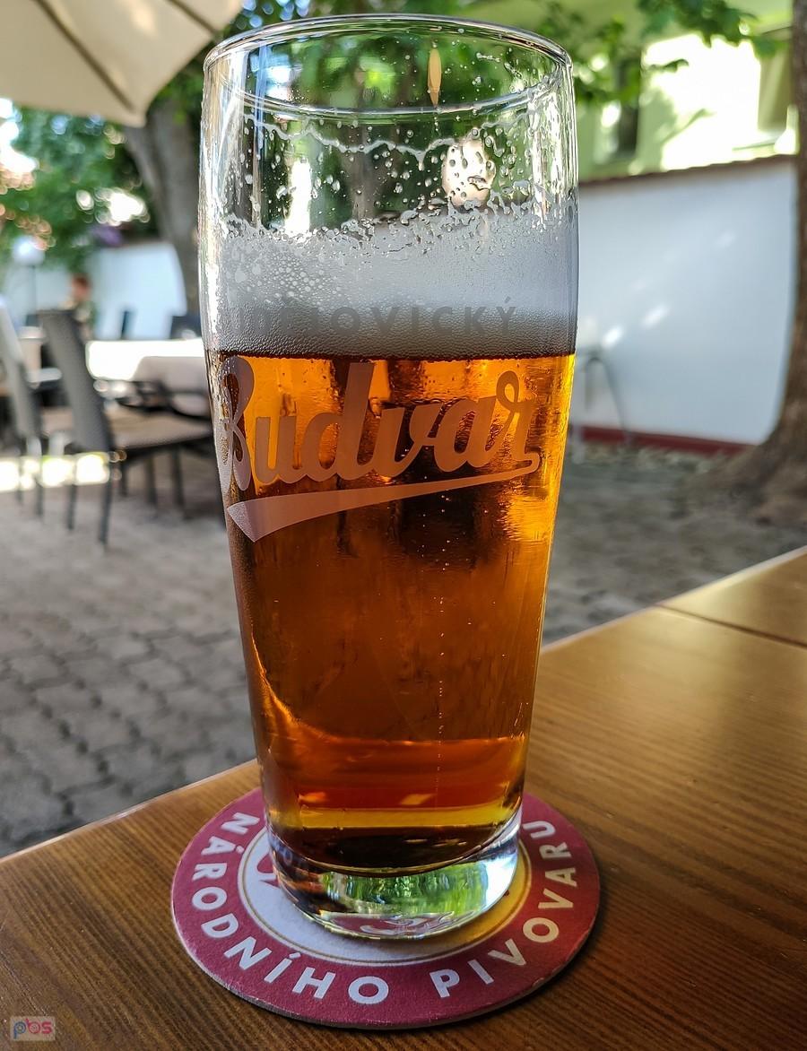 Łyczek zimnego Budvara w temp. 32°C smakuje wybornie