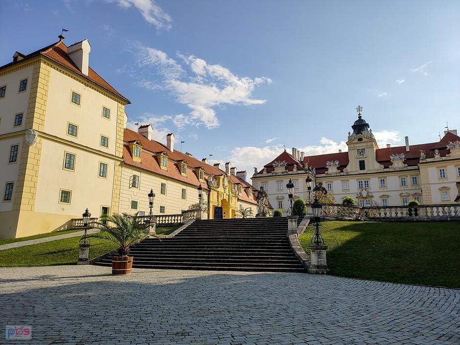 Pałac a raczej zamek w Valticach