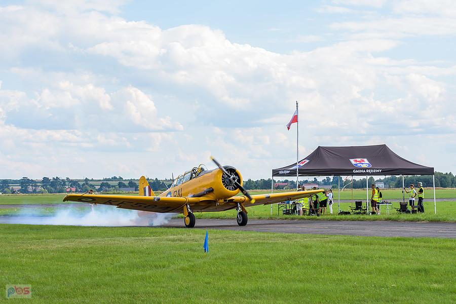 North American T-6 Harvard Mk.4M KF584 (SP-YIX) z 1953 roku - AirShow Rudniki 2025