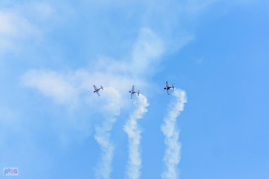 Samoloty Extra 330 LC - grupa akrobacyjna Fire Birds - AirShow Rudniki 2025