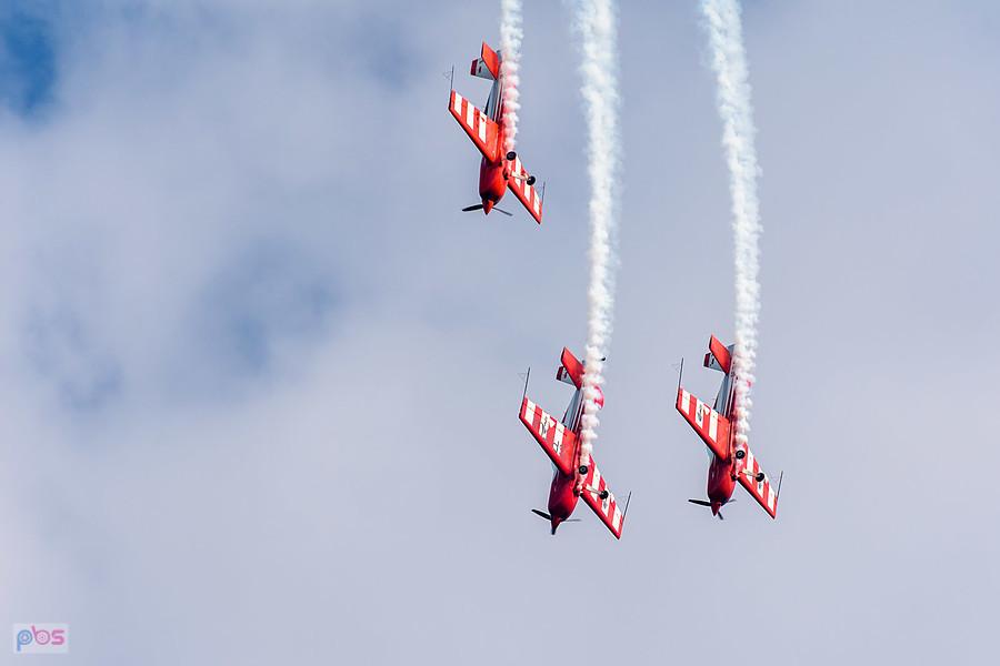 Samoloty Extra 330 LC - grupa akrobacyjna Fire Birds - AirShow Rudniki 2025