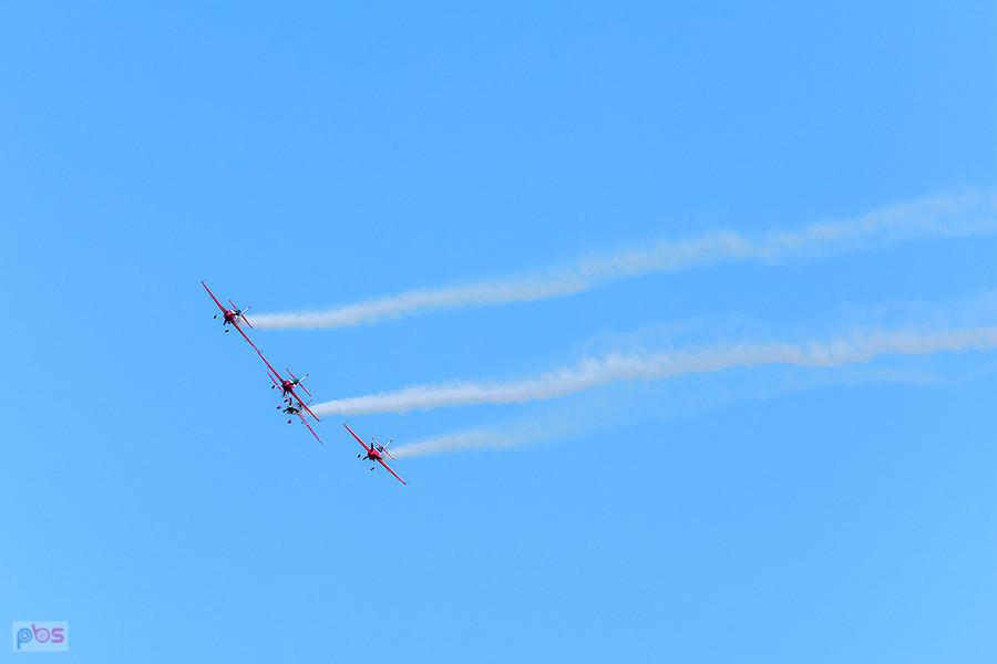 Samoloty Extra 330 LC i Zivko Edge 540 - grupa akrobacyjna Fire Birds i Łukasz Czepiela - AirShow Rudniki 2025