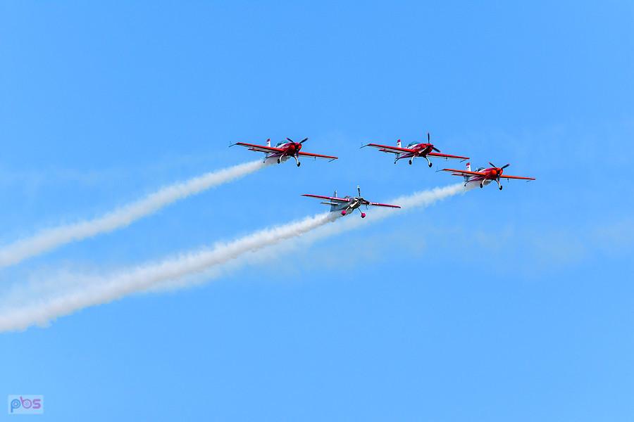Samoloty Extra 330 LC i Zivko Edge 540 - grupa akrobacyjna Fire Birds i Łukasz Czepiela - AirShow Rudniki 2025