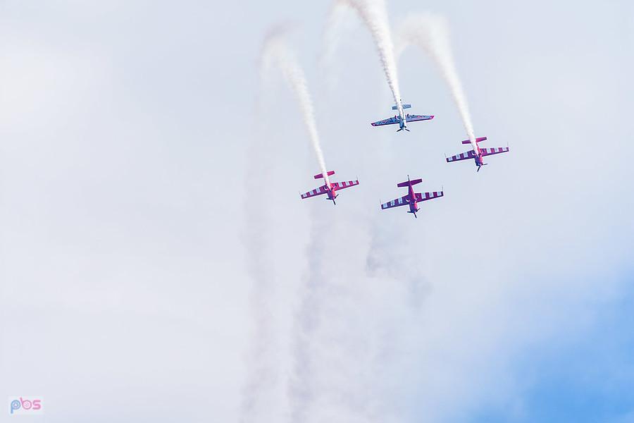 Samoloty Extra 330 LC i Zivko Edge 540 - grupa akrobacyjna Fire Birds i Łukasz Czepiela - AirShow Rudniki 2025