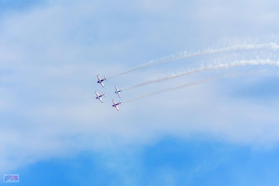 Samoloty Extra 330 LC i Zivko Edge 540 - grupa akrobacyjna Fire Birds i Łukasz Czepiela - AirShow Rudniki 2025