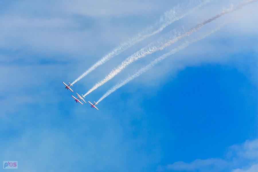 Samoloty Extra 330 LC i Zivko Edge 540 - grupa akrobacyjna Fire Birds i Łukasz Czepiela - AirShow Rudniki 2025
