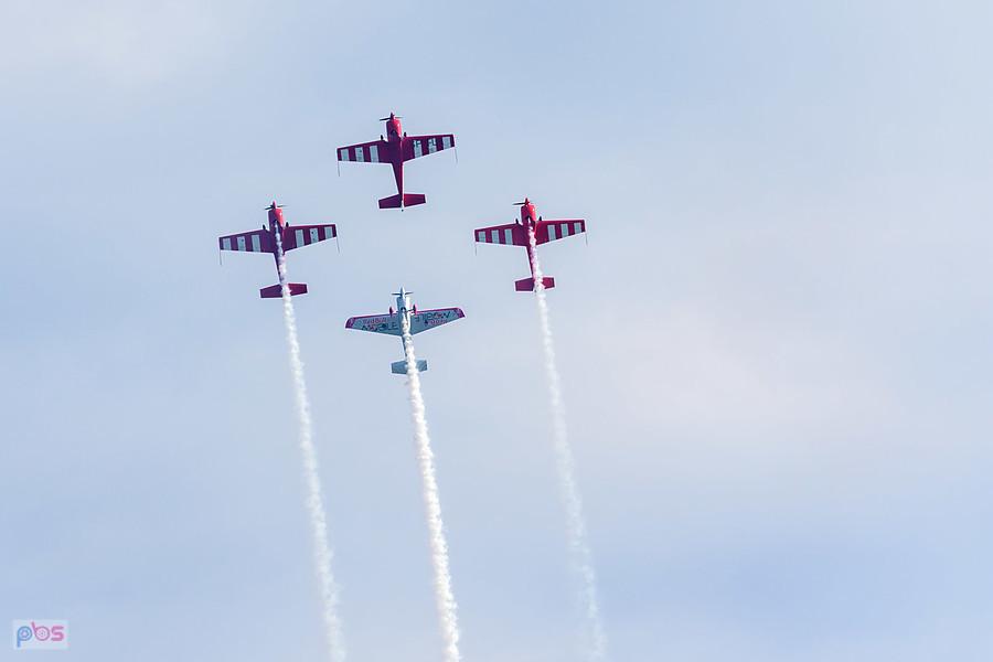 Samoloty Extra 330 LC i Zivko Edge 540 - grupa akrobacyjna Fire Birds i Łukasz Czepiela - AirShow Rudniki 2025