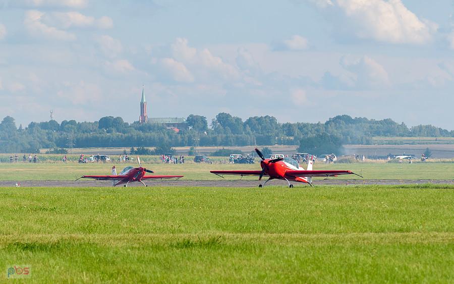 Samoloty Extra 330 LC - grupa akrobacyjna Fire Birds - AirShow Rudniki 2025