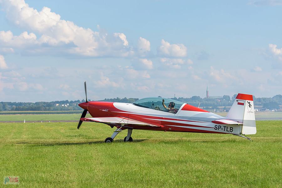 Extra 330 LC #SP-TLB - pilot Sebastian Nowicki