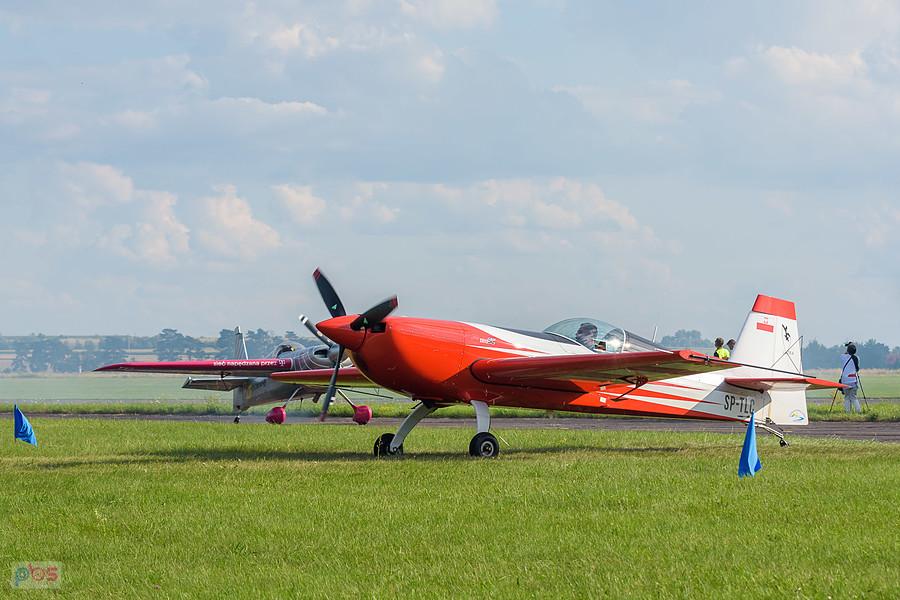 Extra 330 LC #SP-TLC - pilot Łukasz Świderski