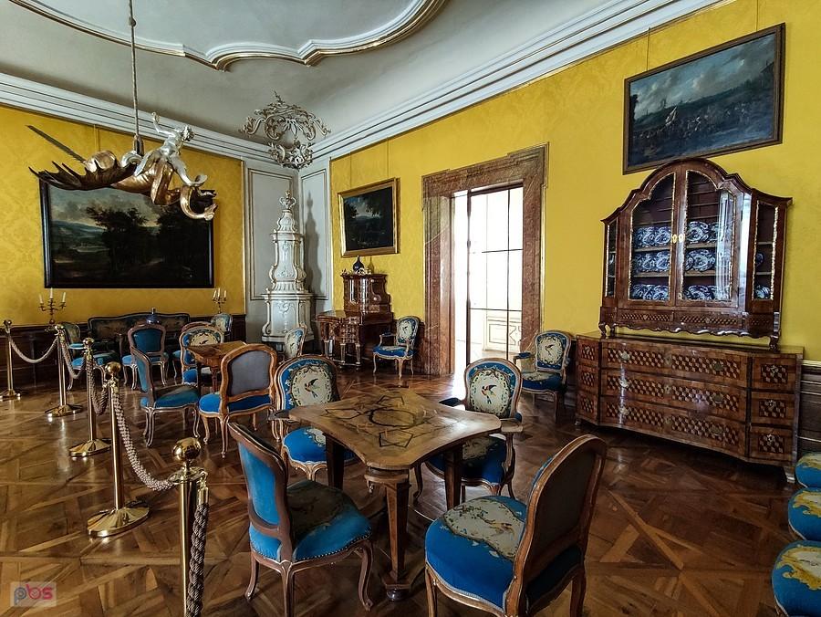 Valtice - salon rozrywek, grano tu w karty i szachy