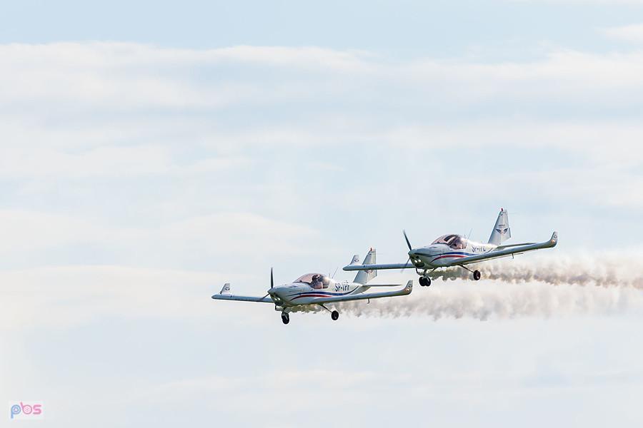 Samoloty Aero AT-3 R100 - #SP-TPE Hubert Massalski #SP-TPF - Radek Izdebski - grupa akrobacyjna Dwójka z AW - AirShow Rudniki 2025