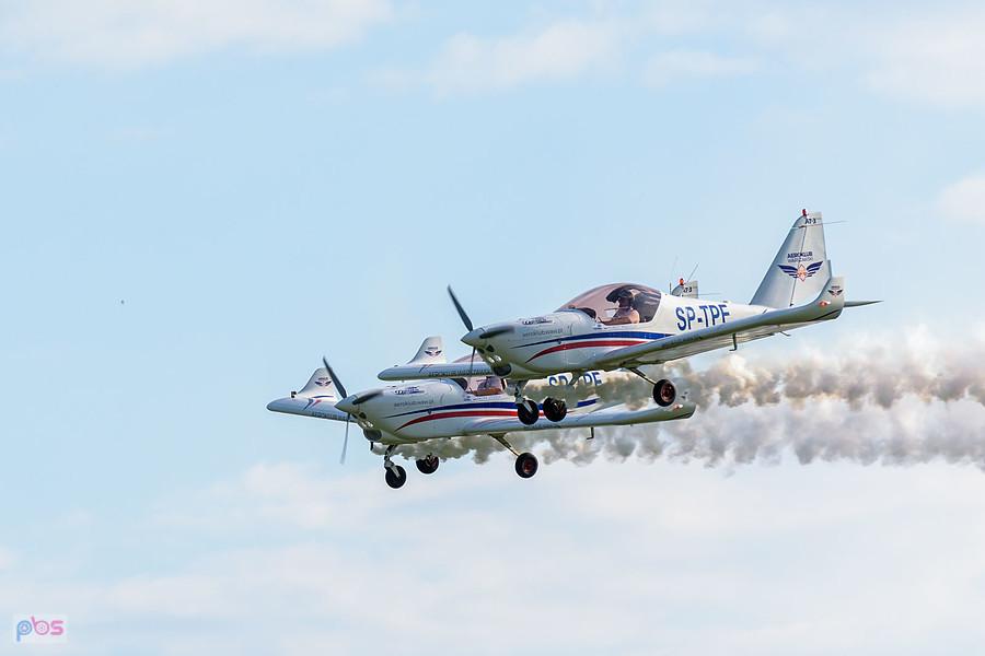 Samoloty Aero AT-3 R100 - #SP-TPE Hubert Massalski #SP-TPF - Radek Izdebski - grupa akrobacyjna Dwójka z AW - AirShow Rudniki 2025