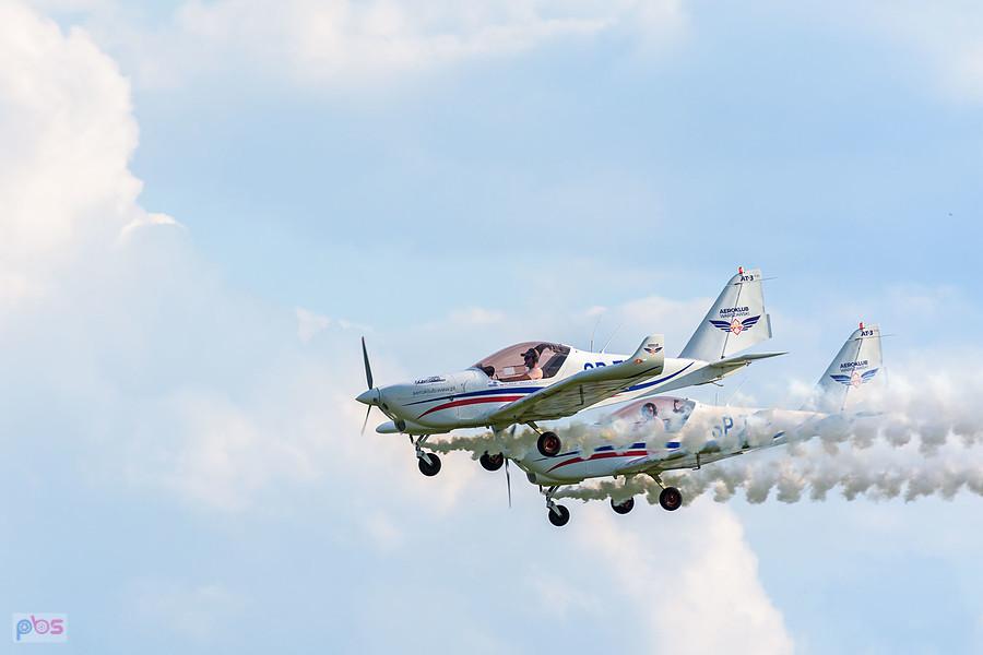 Samoloty Aero AT-3 R100 - #SP-TPE Hubert Massalski #SP-TPF - Radek Izdebski - grupa akrobacyjna Dwójka z AW - AirShow Rudniki 2025