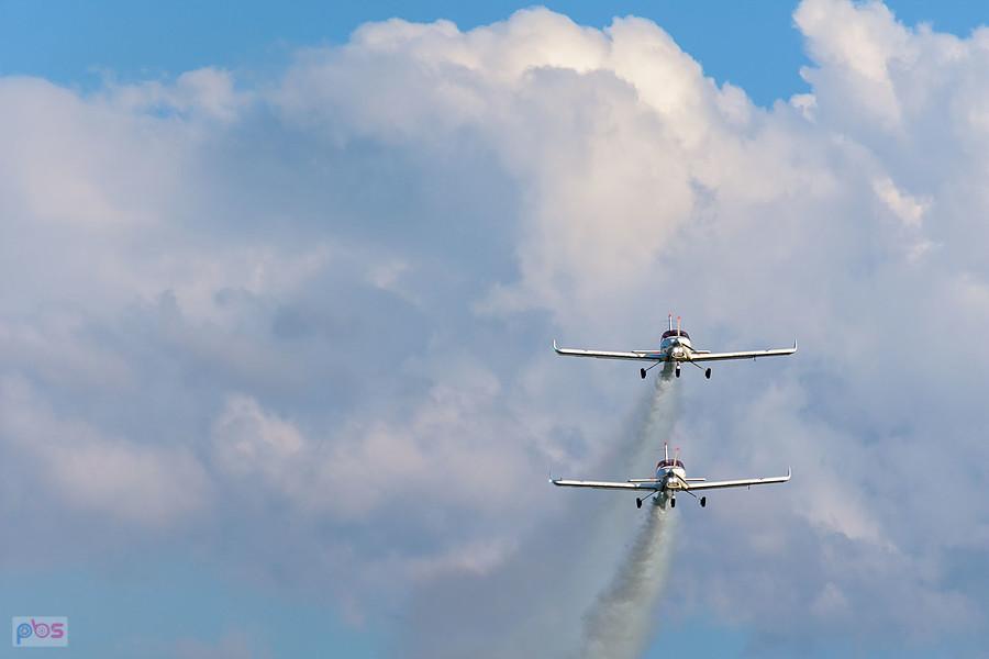 Samoloty Aero AT-3 R100 - #SP-TPE Hubert Massalski #SP-TPF - Radek Izdebski - grupa akrobacyjna Dwójka z AW - AirShow Rudniki 2025