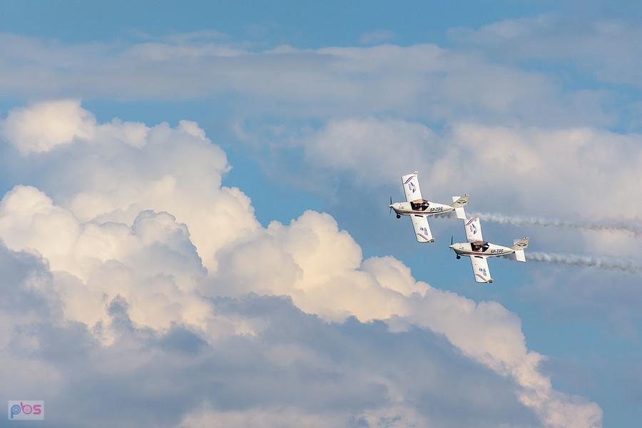 Samoloty Aero AT-3 R100 - #SP-TPE Hubert Massalski #SP-TPF - Radek Izdebski - grupa akrobacyjna Dwójka z AW - AirShow Rudniki 2025