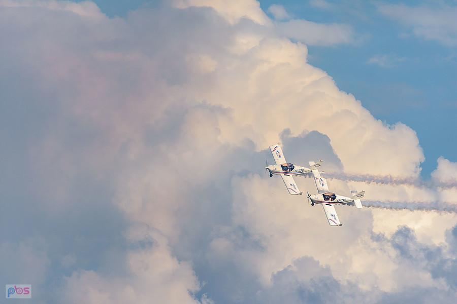 Samoloty Aero AT-3 R100 - #SP-TPE Hubert Massalski #SP-TPF - Radek Izdebski - grupa akrobacyjna Dwójka z AW - AirShow Rudniki 2025