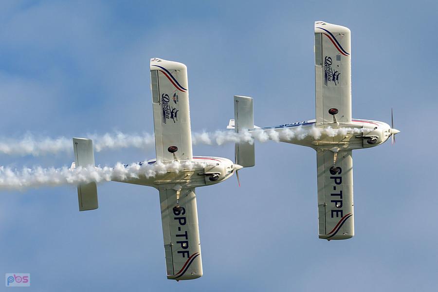 Samoloty Aero AT-3 R100 - #SP-TPE Hubert Massalski #SP-TPF - Radek Izdebski - grupa akrobacyjna Dwójka z AW - AirShow Rudniki 2025