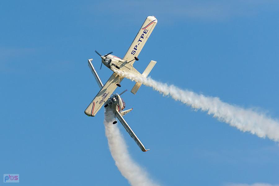 Samoloty Aero AT-3 R100 - #SP-TPE Hubert Massalski #SP-TPF - Radek Izdebski - grupa akrobacyjna Dwójka z AW - AirShow Rudniki 2025