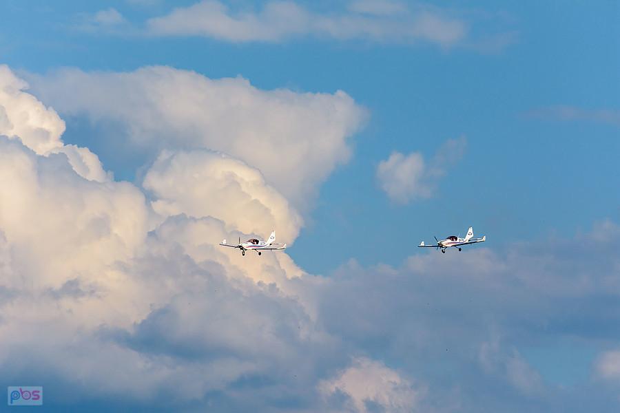Samoloty Aero AT-3 R100 - #SP-TPE Hubert Massalski #SP-TPF - Radek Izdebski - grupa akrobacyjna Dwójka z AW - AirShow Rudniki 2025