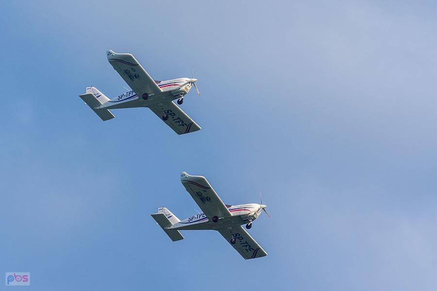 Samoloty Aero AT-3 R100 - #SP-TPE Hubert Massalski #SP-TPF - Radek Izdebski - grupa akrobacyjna Dwójka z AW - AirShow Rudniki 2025
