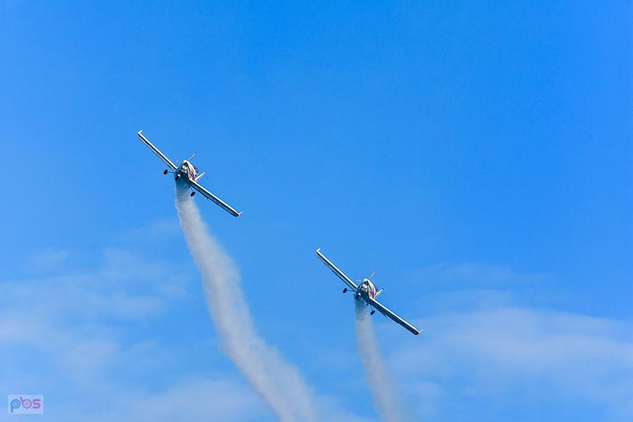 Samoloty Aero AT-3 R100 - #SP-TPE Hubert Massalski #SP-TPF - Radek Izdebski - grupa akrobacyjna Dwójka z AW - AirShow Rudniki 2025