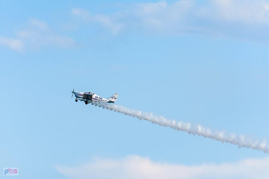 Samoloty Aero AT-3 R100 - #SP-TPE Hubert Massalski #SP-TPF - Radek Izdebski - grupa akrobacyjna Dwójka z AW - AirShow Rudniki 2025