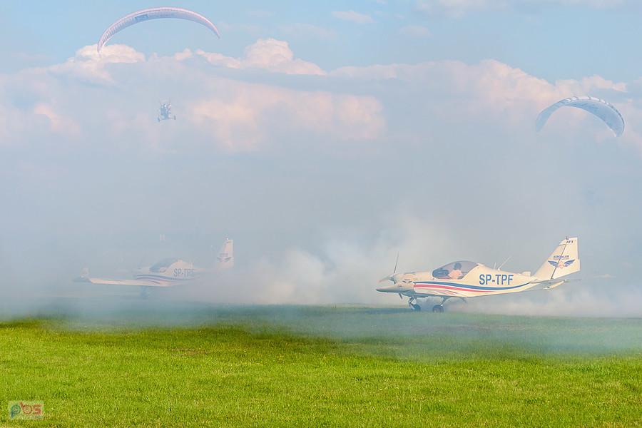 Samoloty Aero AT-3 R100 - #SP-TPE Hubert Massalski #SP-TPF - Radek Izdebski - grupa akrobacyjna Dwójka z AW - AirShow Rudniki 2025