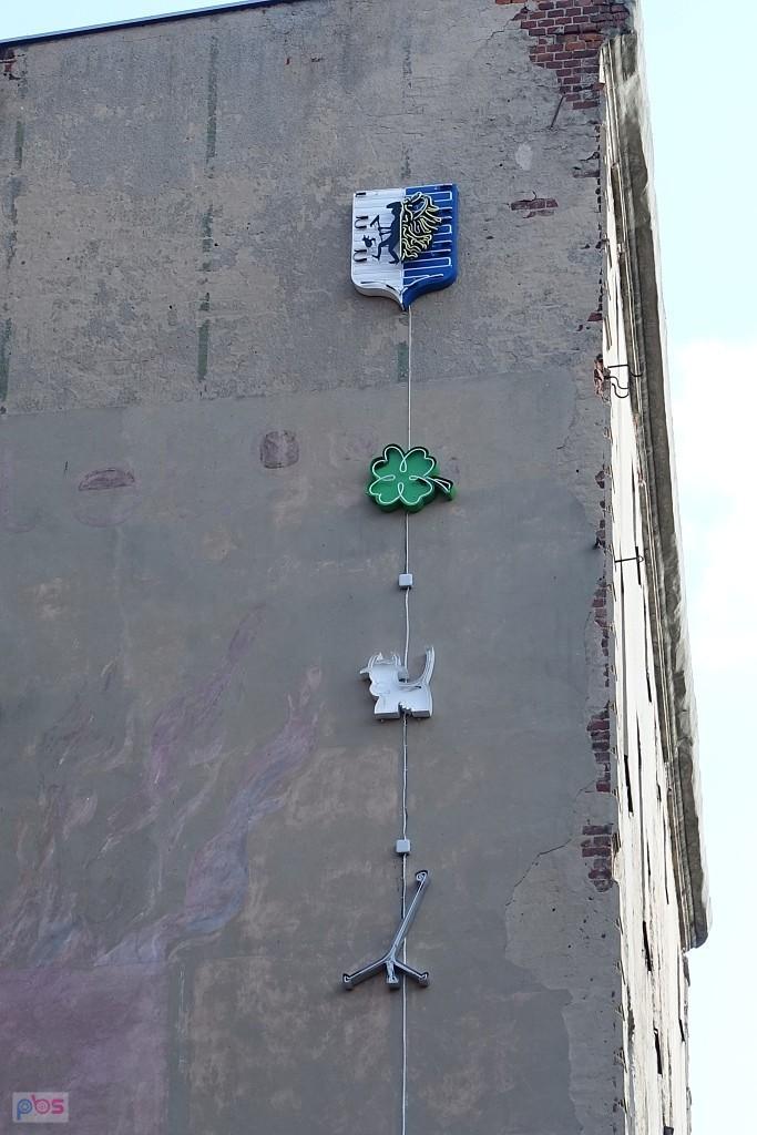 intrygująca instalacja na ul. Strażackiej